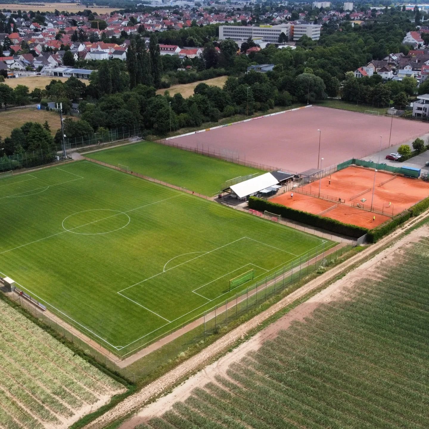 Georg Schmitt Sportplatzanlage des TuS Worms-Weinsheim