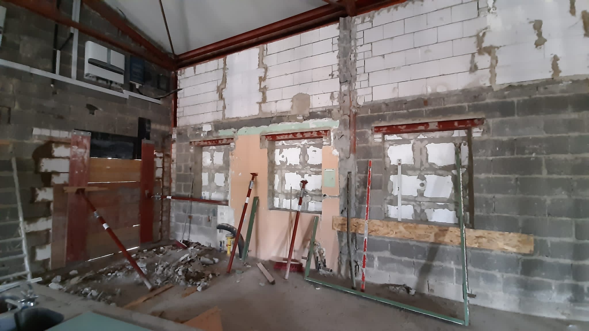 Wiederaufbau Sporthalle – Bild 12