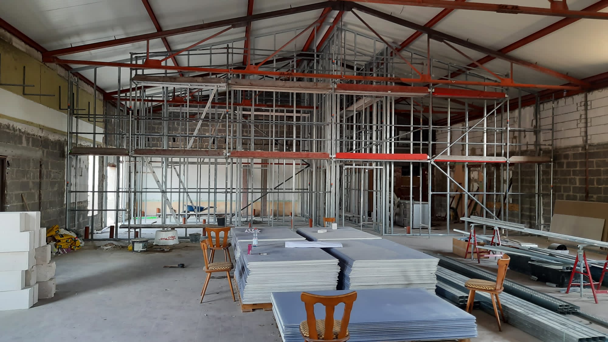 Wiederaufbau Sporthalle – Bild 13